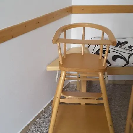 - Privat Pacholik *