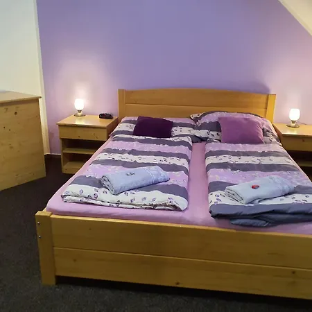 - Privat Pacholik