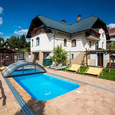 - Privat Pacholik
